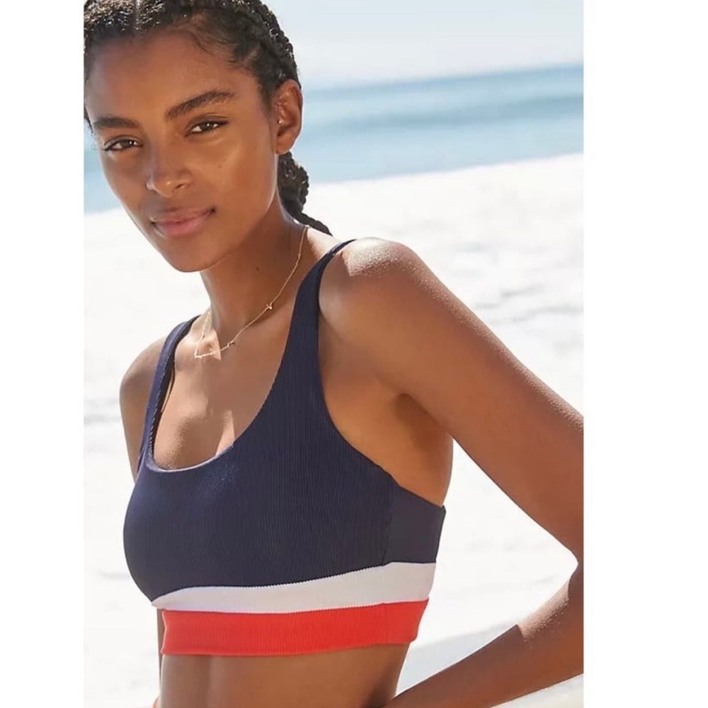 ▪️Beach Riot Mackenzie Bikini Top in Liberty Colorblock Red White Blue XS